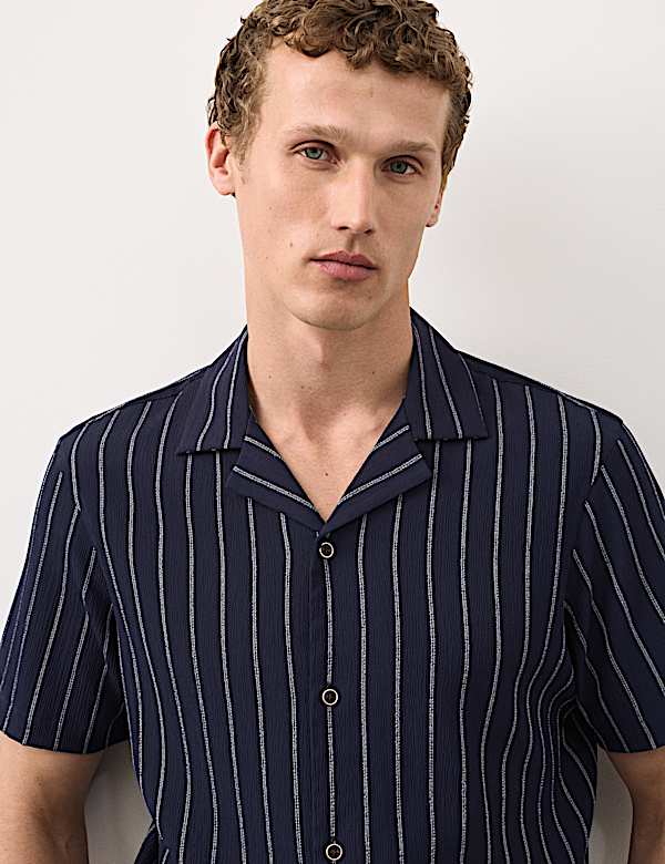 Striped Crinkle Seersucker Short Sleeve Shirt