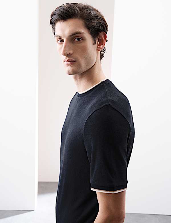 T-Shirt με κλειστή στρογγυλή λαιμόκοψη από σύμμεικτο λινό - GR