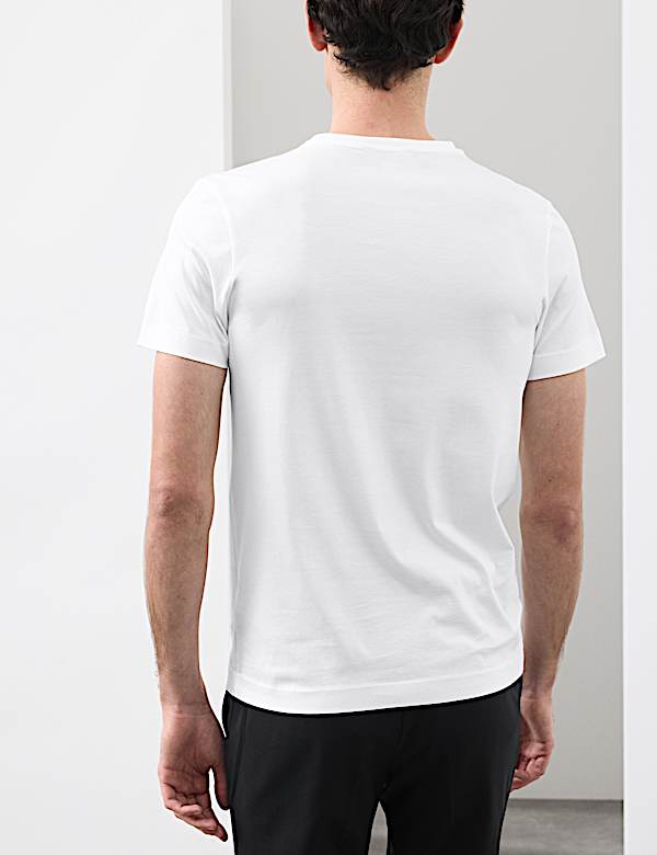 T-shirt &mu;&epsilon; &kappa;&lambda;&epsilon;&iota;&sigma;&tau;ή &sigma;&tau;&rho;&omicron;&gamma;&gamma;&upsilon;&lambda;ή &lambda;&alpha;&iota;&mu;ό&kappa;&omicron;&psi;&eta; &sigma;&epsilon; &sigma;&tau;&epsilon;&nu;ή &gamma;&rho;&alpha;&mu;&mu;ή &alpha;&pi;ό 100% &beta;&alpha;&mu;&beta;ά&kappa;&iota; Supima&reg; - GR