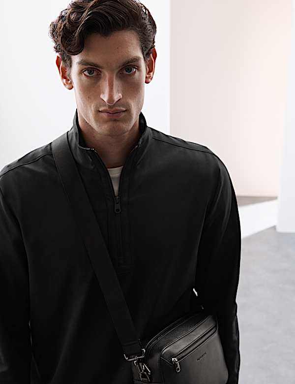 Funktions-Sweatshirt mit halblangem Reißverschluss - AT