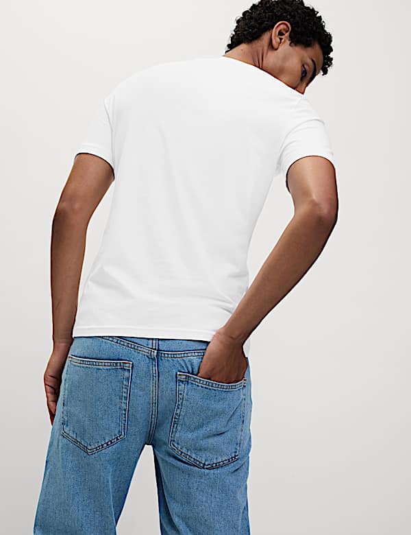 מארז 3 חולצות טי מכותנה טהורה ובגזרה צרה עם צווארון עגול - IL