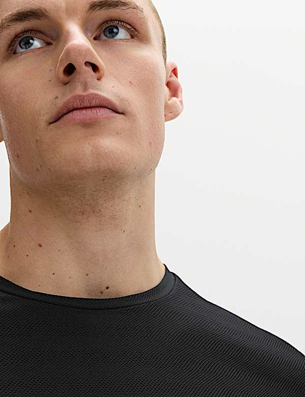 Activewear Jacquard Mesh Stripe T-Shirt - GR