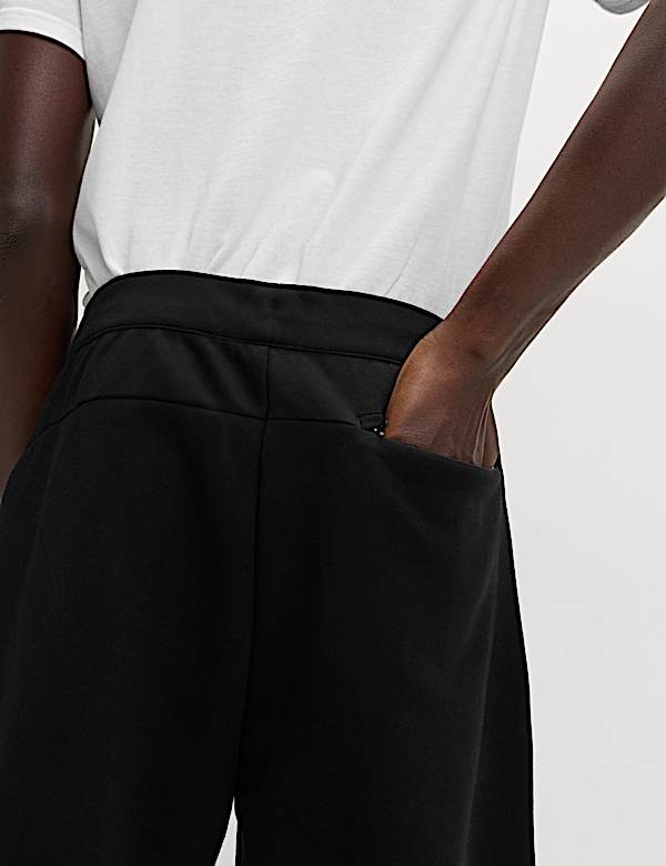 מכנסיים קצרים ספורטיביים מבד ג'רסי באורך 23 ס"מ - IL