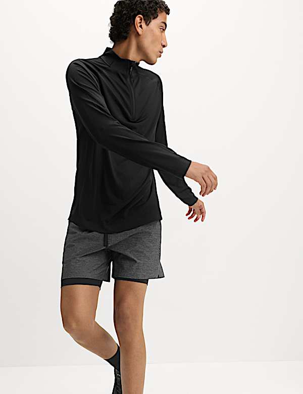 מכנסיים קצרים ספורטיביים בשתי שכבות ובאורך 13 ס"מ - IL