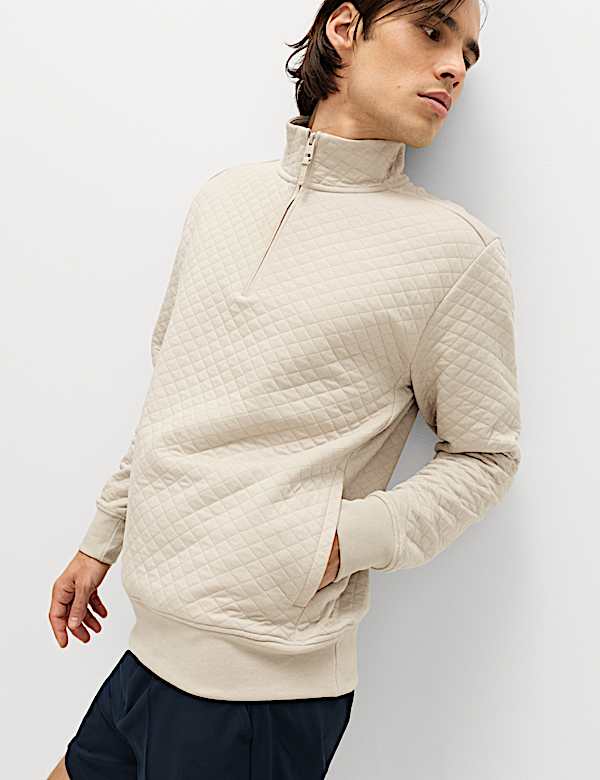 סווטשירט מתערובת כותנה בדוגמת קווילט עם צווארון גבוה - IL