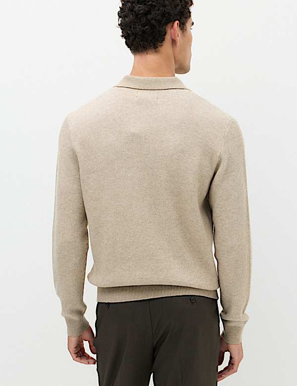 Pull tress&eacute; en maille l&eacute;g&egrave;re &agrave; encolure ouverte - CH