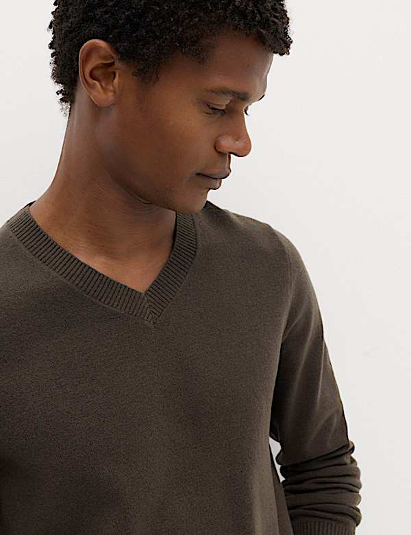 Air Yarn V Neck Jumper - DK