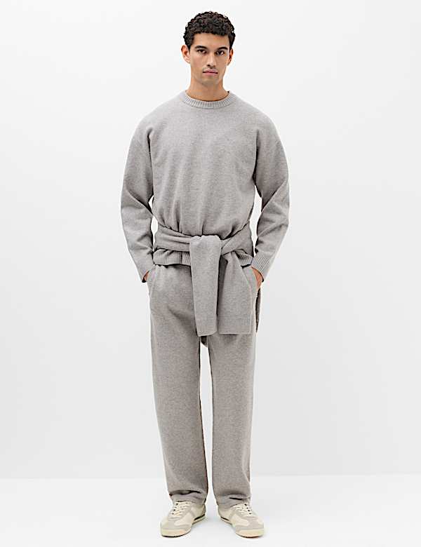 Regular Fit Knitted Joggers - IL