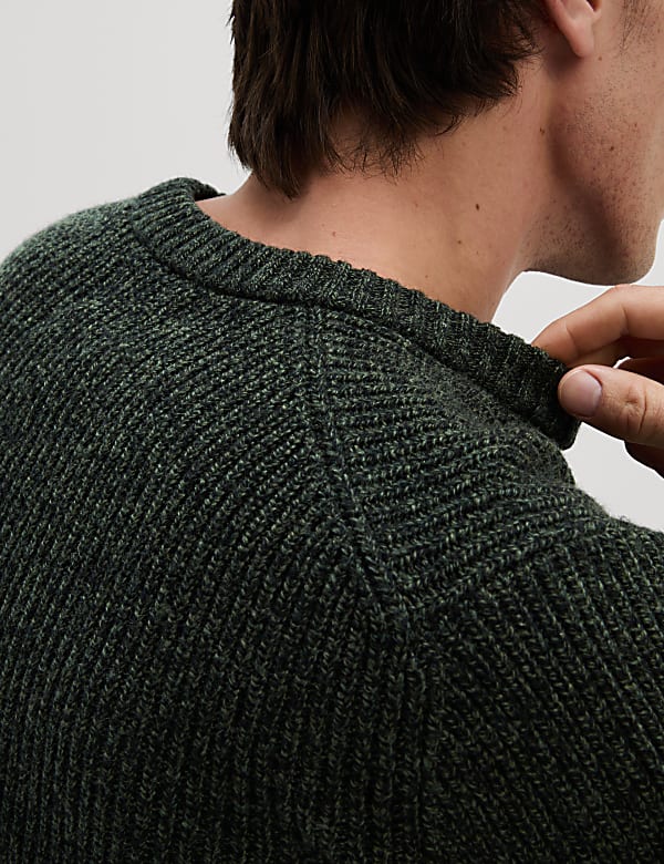 Pullover aus Lammwollmischgewebe mit Rundhalsausschnitt und Strukturmuster - DE