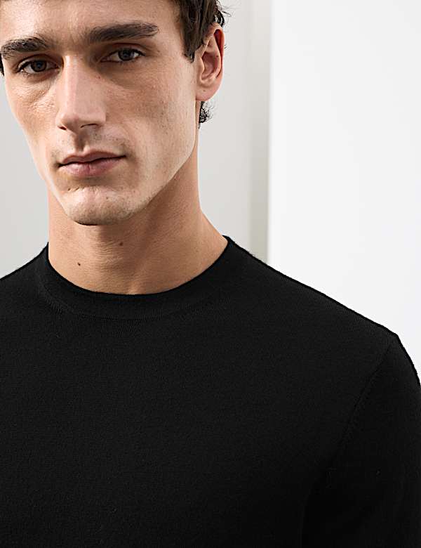 חולצת טי מצמר מרינו טהור ועדין במיוחד עם צווארון עגול - IL