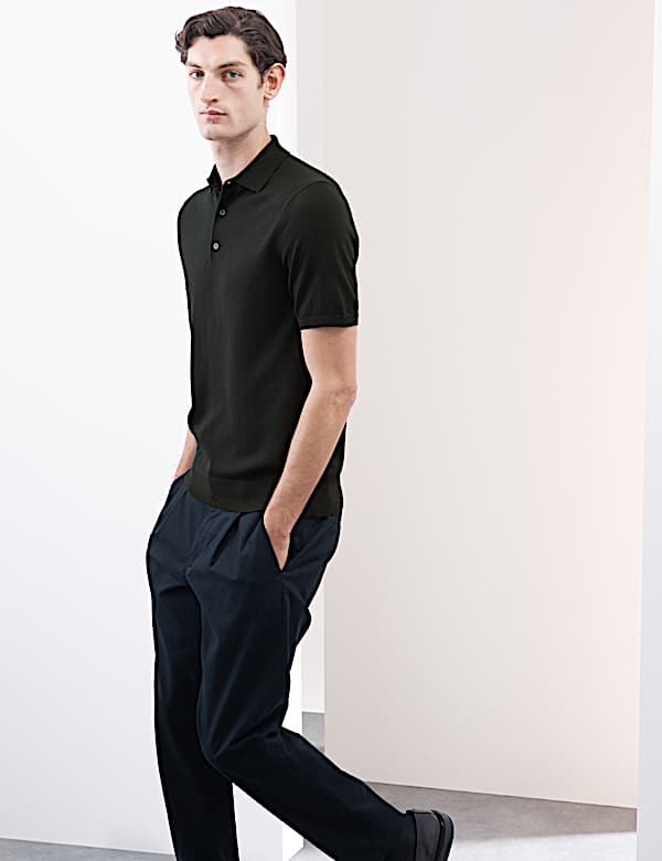 Gestricktes Poloshirt aus reiner, extrafeiner Merinowolle - AT