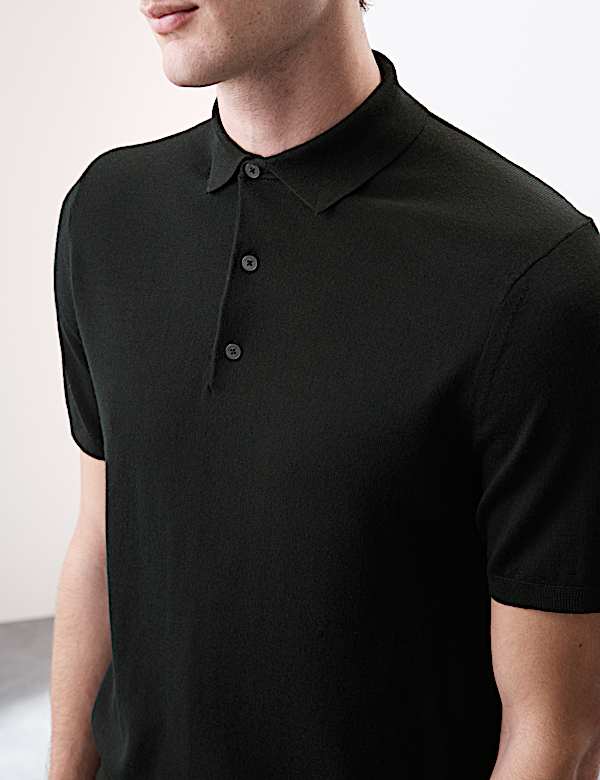 Gestricktes Poloshirt aus reiner, extrafeiner Merinowolle - AT