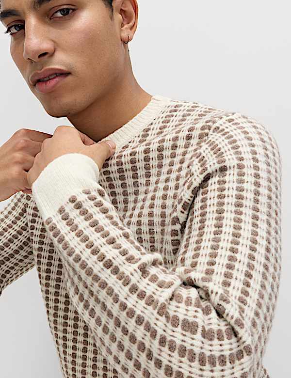 Pull ultra-doux textur&eacute; &agrave; col rond surpiqu&eacute; - BE