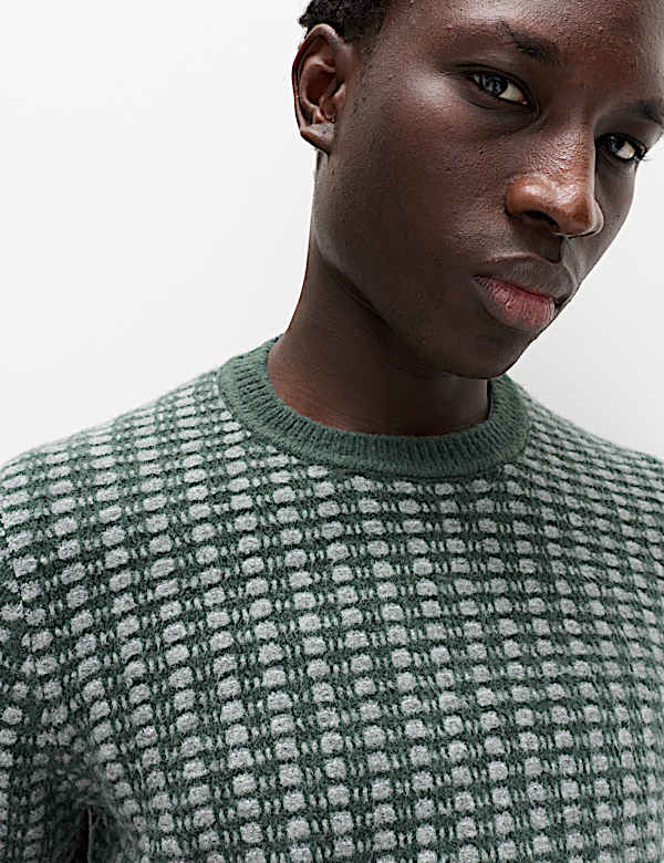 Supermiękki teksturowany sweter z okrągłym dekoltem i szwami - PL