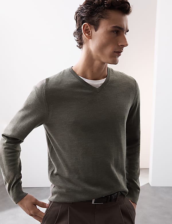 Pure Extra Fine Merino Wool V-Neck Jumper