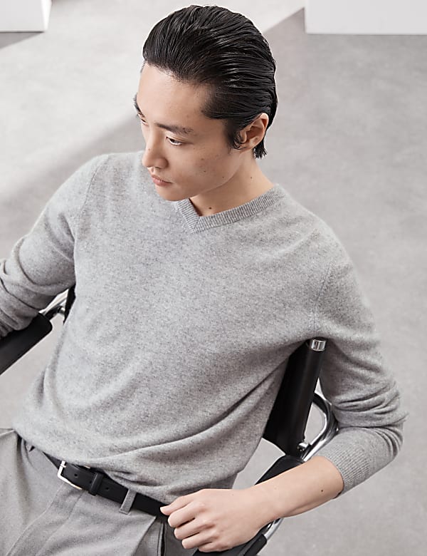 Pure Cashmere V-Neck Jumper - US