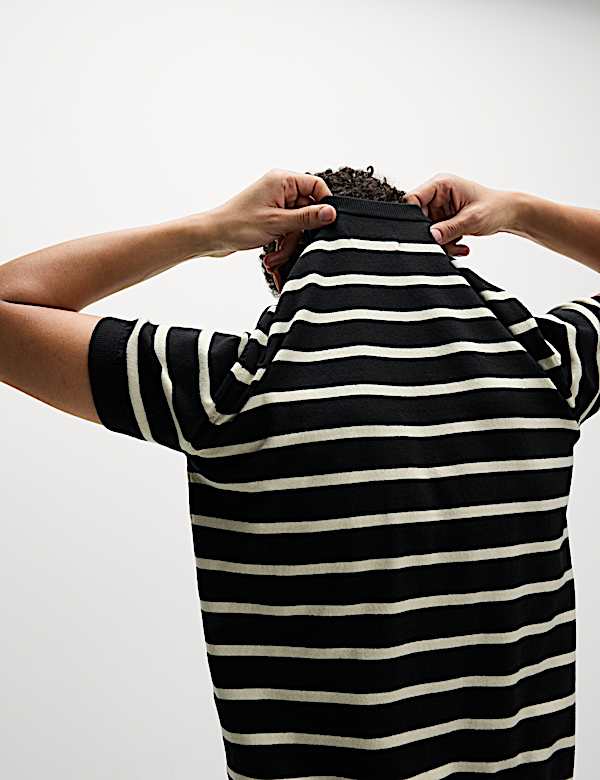 חולצת טי סרוגה עם פסים מבד עשיר בכותנה - IL