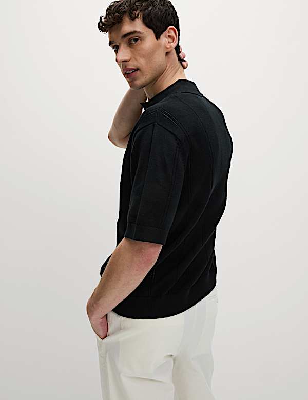 Relaxed Fit Poloshirt aus reiner Baumwolle mit Ziernähten  - DE