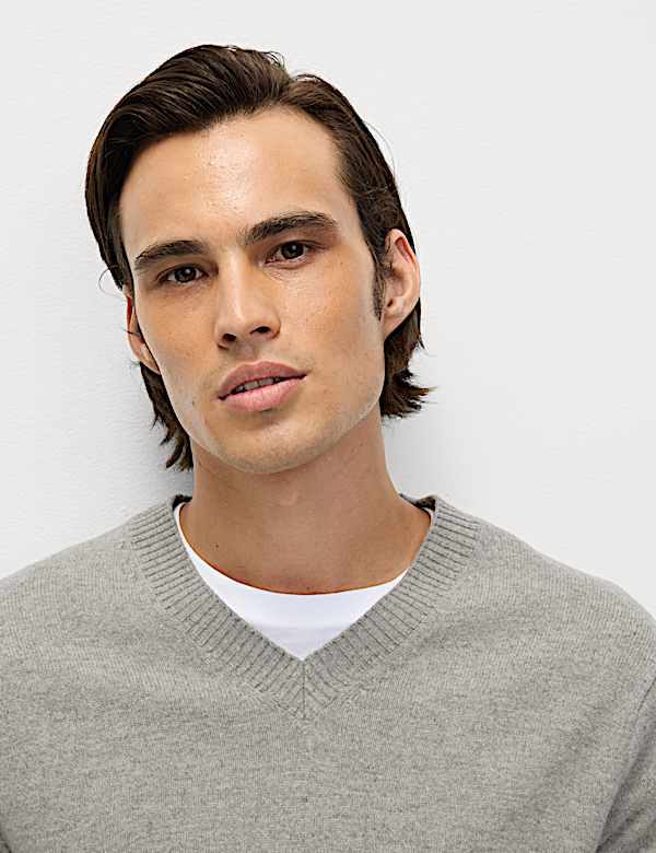 Pure Lambswool V-Neck Jumper - US