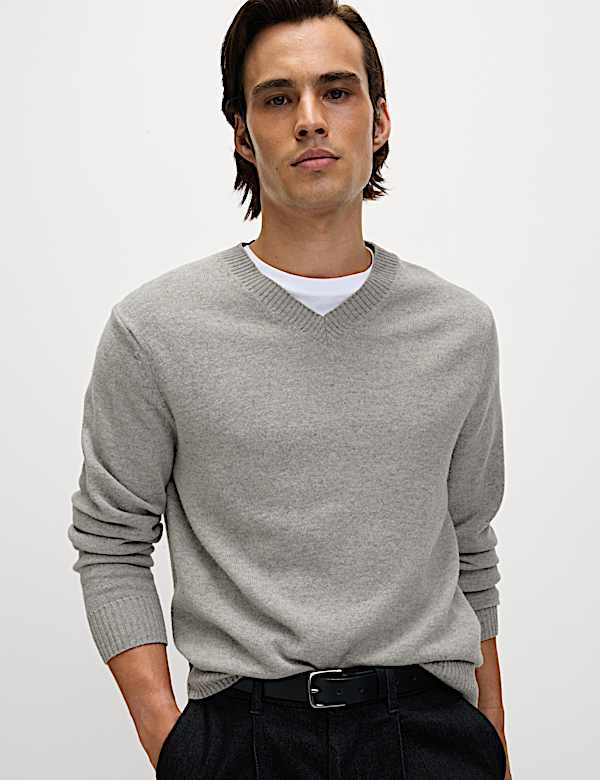 Pure Lambswool V-Neck Jumper - US