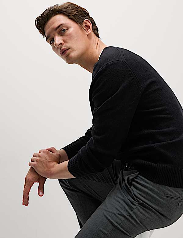 Pure Lambswool V-Neck Jumper - BE