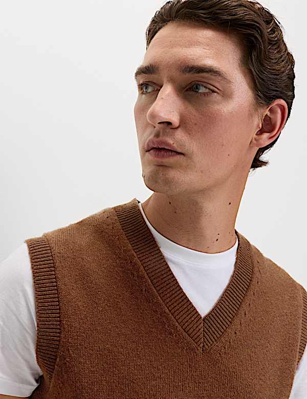 Lambswool Blend V-Neck Knitted Vest - DK