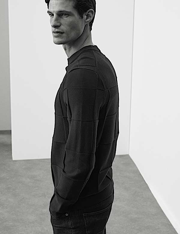 Textured Crew Neck Knitted Jumper - RO