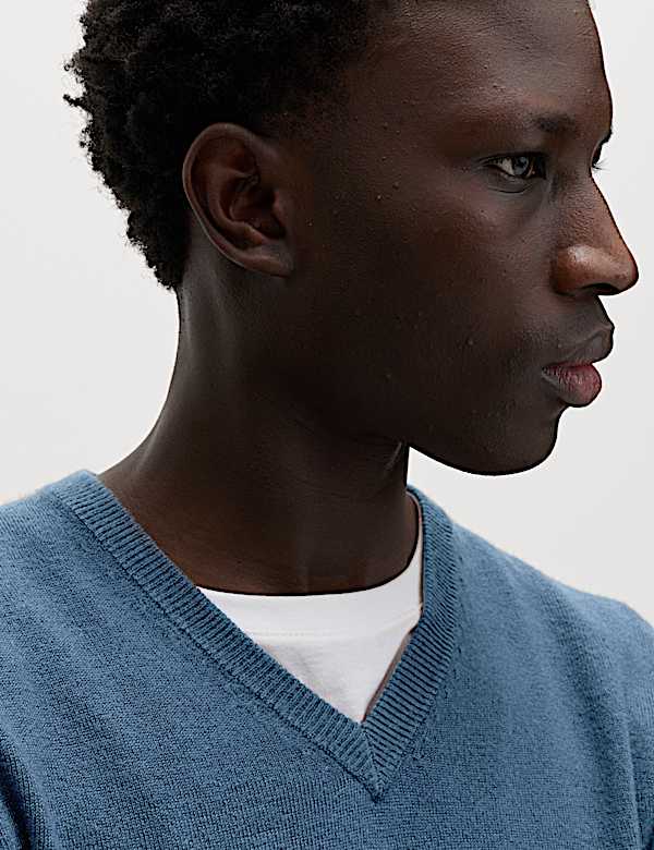 Cashmilon&trade; V-Neck Jumper - CH