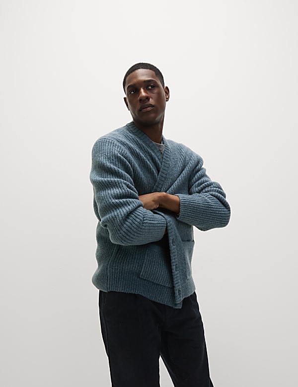 Εξαιρετικά απαλή ζακέτα με μαλλί με ριμπ ύφανση και λαιμόκοψη V - GR