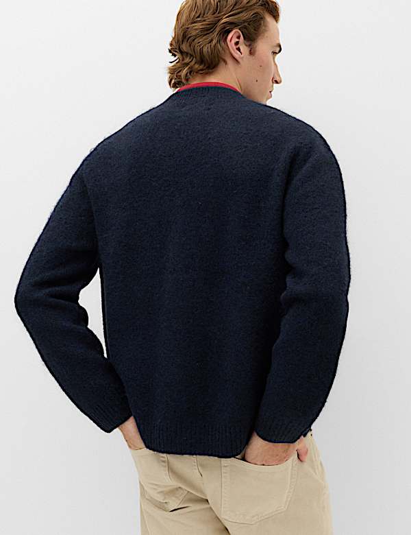 Flauschige Strickjacke - AT