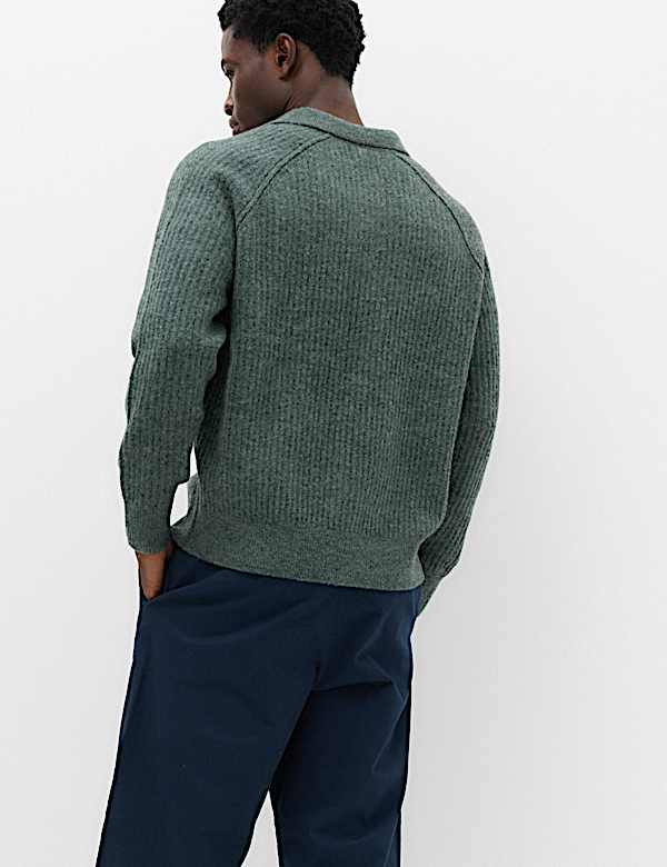 Lofty Ribbed Buttoned Knitted Polo Shirt