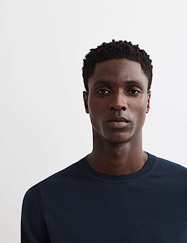 Pull en laine m&eacute;rinos extra-fine avec soie &agrave; col rond - BE