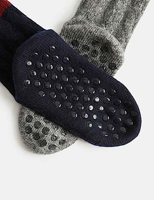 2 Pack Fluffy Sports Slipper Socks (6 Small-7 Large) - NZ