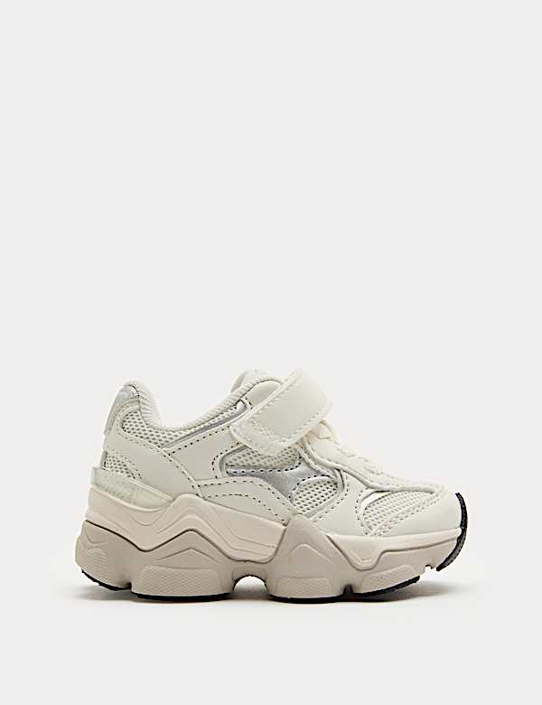 Baby Chunky Riptape Trainers (3 Small - 4 Small) - JE