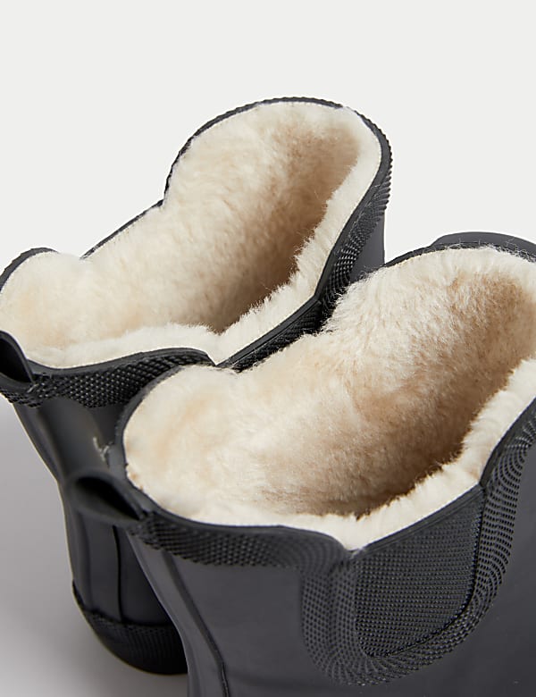 Kids' Wellies (4 Small - 2 Large) - CZ