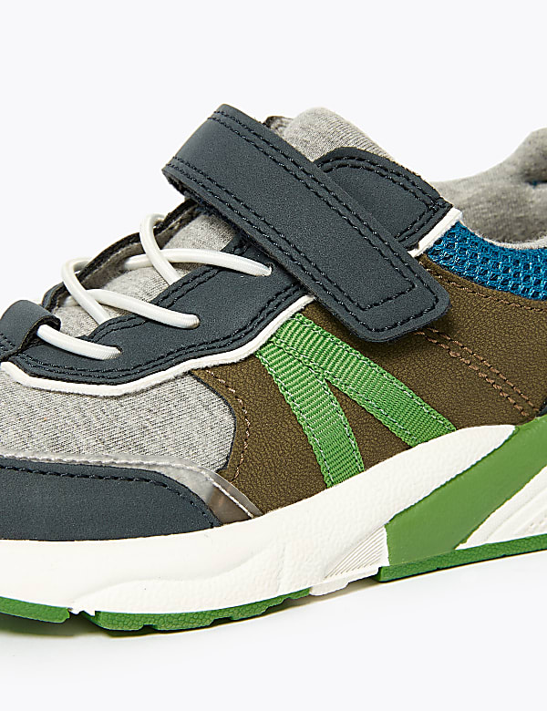 Buy kids trainers store