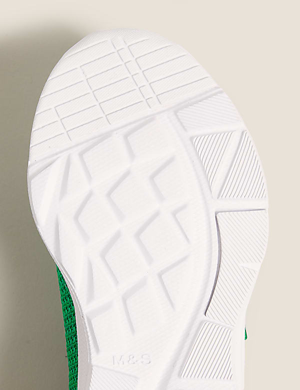 Kids' Freshfeet&trade; Riptape Trainers (3 Small - 2 Large)