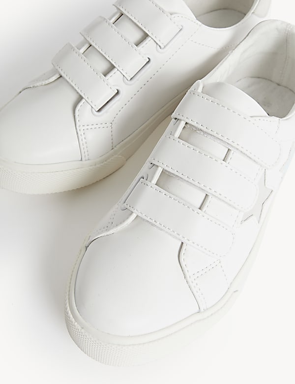 Kids’ FreshFeet™ Star Riptape Trainers