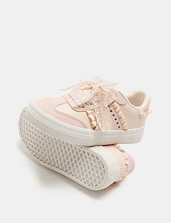 Turnschuhe f&uuml;r Kinder mit Spitzendetail (26,5&ndash;40,5) - AT