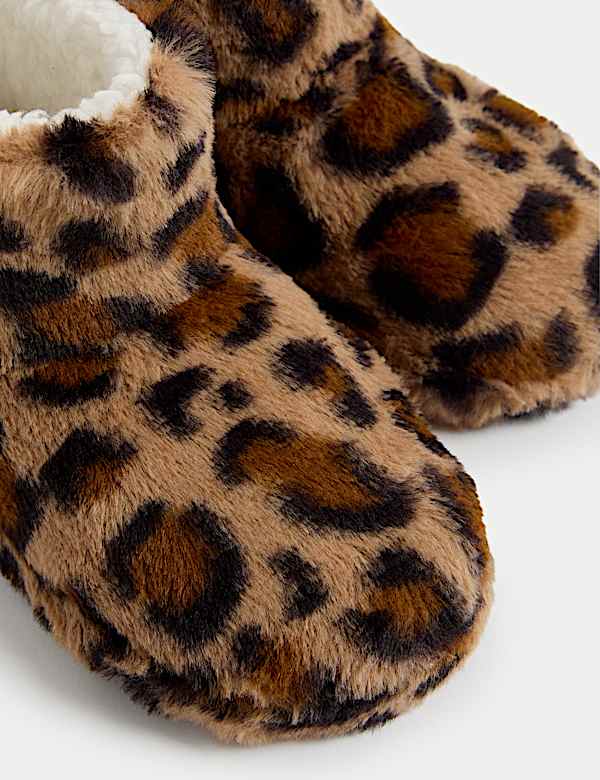 Kids' Leopard Print Slipper Boots (4 Small - 6 Large) - VN