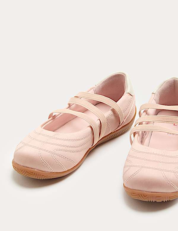 Satin Ballet Trainers (4 Small - 2 Large) - UA
