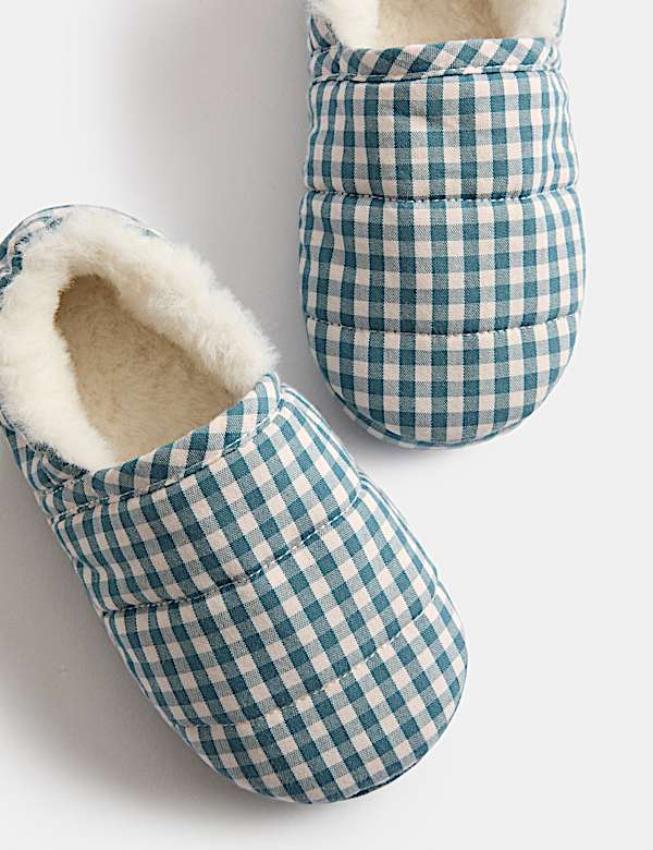 Chaussons enfant avec c&oelig;ur et &eacute;lastique au dos (du 20,5 au 34,5) - CH