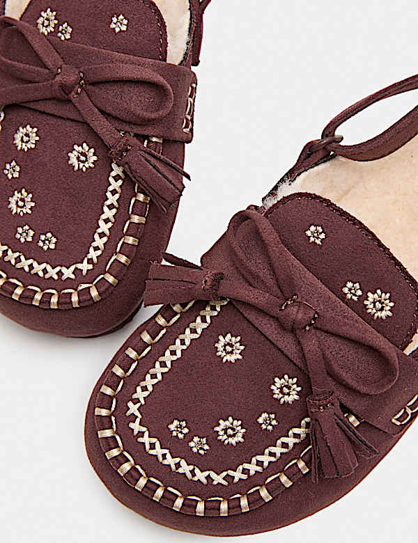 Kids' Embroidered Slip On Clogs (10 Small - 2 Large) - RS