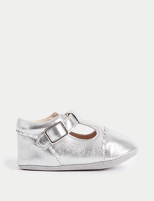 Black pre walker shoes top