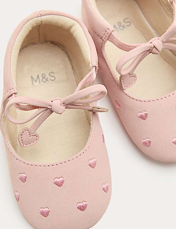 Baby Embroidered Heart Pram Shoes (0-18 Months) - UA