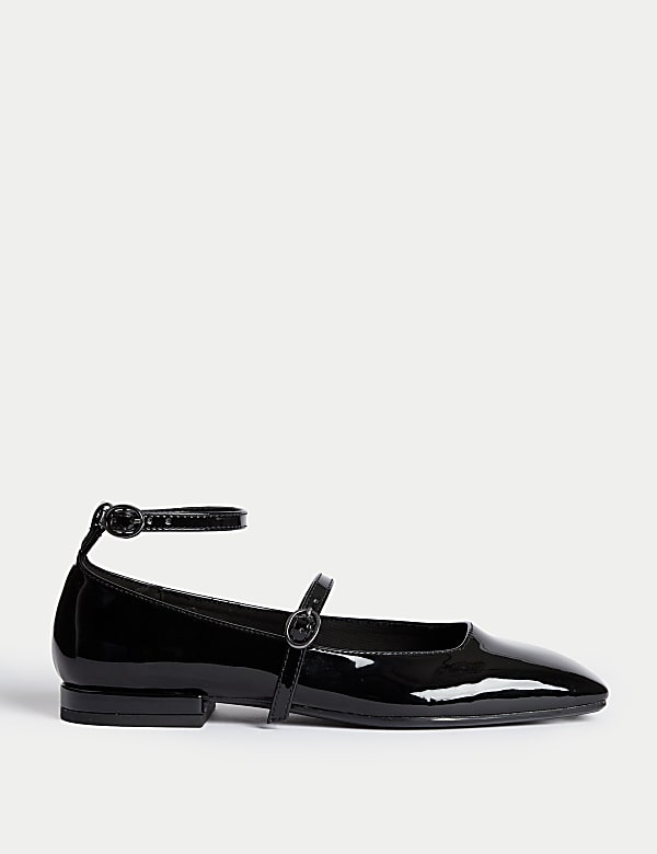 Black patent ballet pumps top