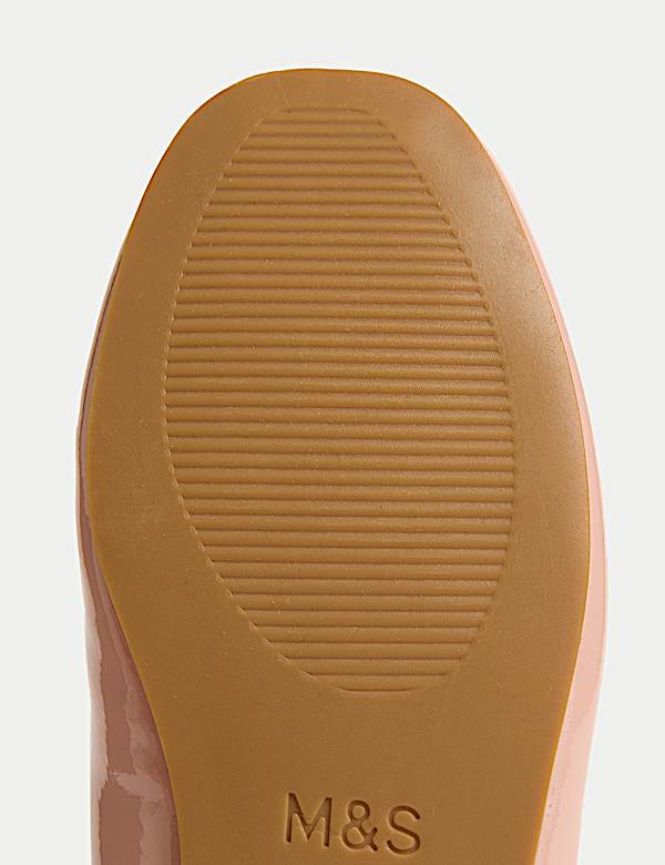 נעלי בלרינה בגימור מבריק עם שוליים מעוצבים לילדות (4 סמול - 2 לארג') - IL