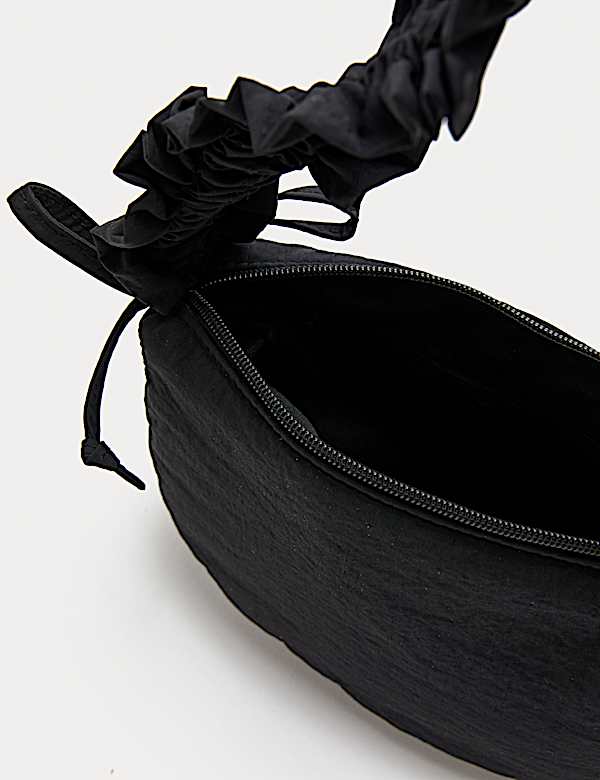 תיק פאוץ' עם רצועה ומלמלה לילדות - IL