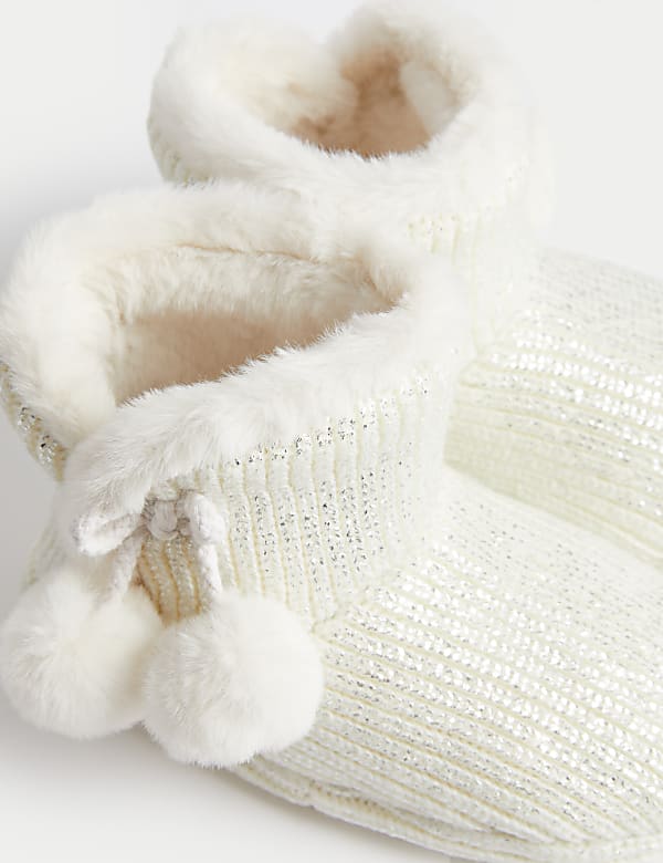 Παιδικές παντόφλες-μποτάκια με φουντίτσες (4 Small - 6 Large) - GR