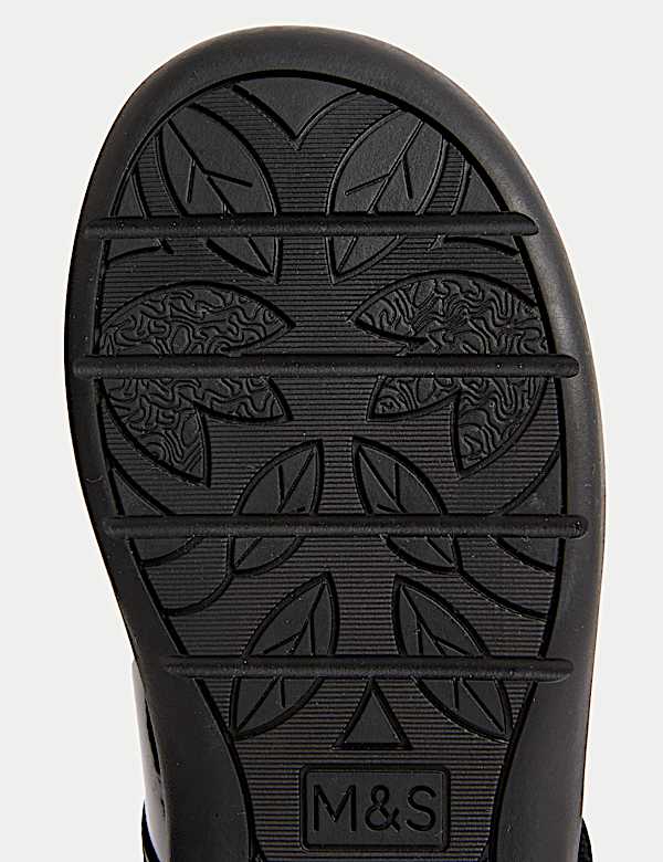 Kids Patent Leather School Shoes (8 Small - 1 Large) - LV